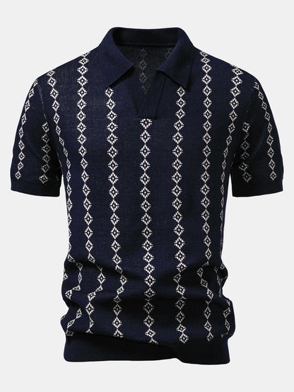 Camisa Polo de Tricô Geométrico com Decote em V e Calças Slim Fit Afuniladas
