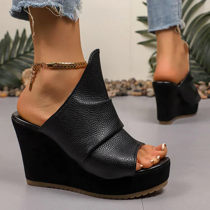 Valeria Platform Sandal